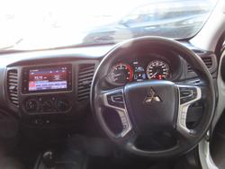 2022 Mitsubishi
Triton GLX