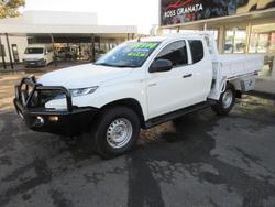 2022 Mitsubishi
Triton GLX