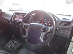 2022 Mitsubishi
Triton GLX