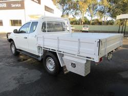 2022 Mitsubishi
Triton GLX
