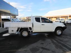 2022 Mitsubishi
Triton GLX