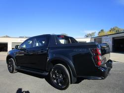2024 Isuzu
D-MAX X-TERRAIN