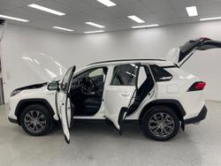 2023 Toyota RAV4 GXL AXAH52R Glacier White