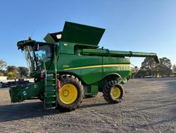 2015 John Deere S690 Green