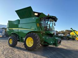 2015 John Deere S690 Green