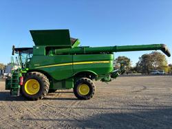 2015 John Deere S690 Green