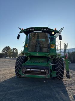 2015 John Deere S690 Green