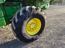 2015 John Deere S690 Green