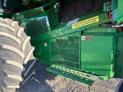 2015 John Deere S690 Green