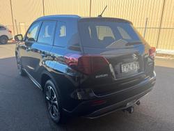 2023 Suzuki
Vitara Turbo