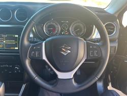 2023 Suzuki
Vitara Turbo