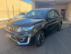 2023 Suzuki
Vitara Turbo