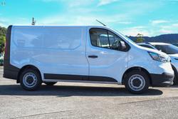 2025 Renault
                Trafic Pro