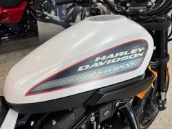 2011 Harley-Davidson XR1200X Sportster White