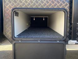 2025 JB Caravans 23'6 Dirt Road Xtreme Rear Club