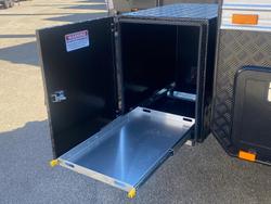 2025 JB Caravans 23'6 Dirt Road Xtreme Rear Club