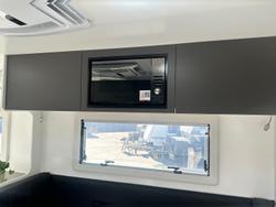 2025 JB Caravans Gator Hybrid 16'