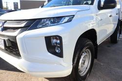 2022 Mitsubishi
Triton GLX+