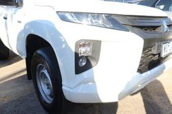 2022 Mitsubishi
Triton GLX+