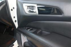 2016 Nissan
Pathfinder ST-L NO OPTION PACK