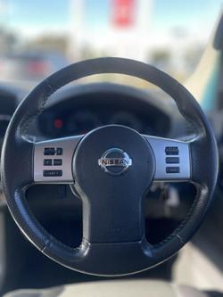 2013 Nissan
Navara ST
