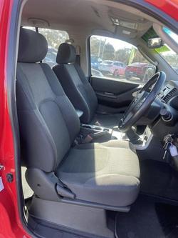 2013 Nissan
Navara ST