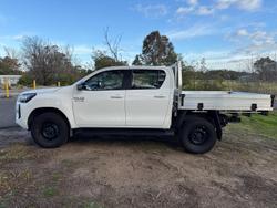 2024 Toyota
Hilux SR