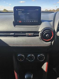 2017 Mazda
CX-3 sTouring