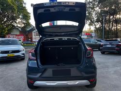 2022 Renault
Captur Life