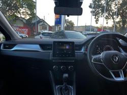 2022 Renault
Captur Life