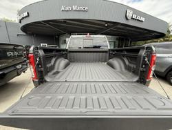 2024 RAM
1500 Big Horn