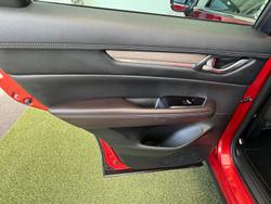 2020 Mazda
CX-5 Akera