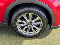 2020 Mazda
CX-5 Akera