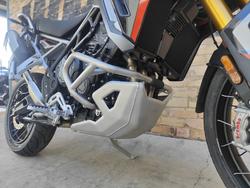 2025 TRIUMPH TIGER 900 RALLY PRO ROAD ASH GREY / INTENSE ORANGE