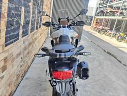 2025 TRIUMPH TIGER 900 RALLY PRO ROAD ASH GREY / INTENSE ORANGE