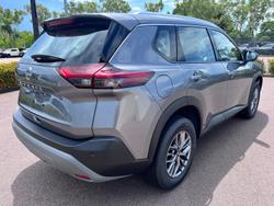 2025 Nissan
X-TRAIL ST