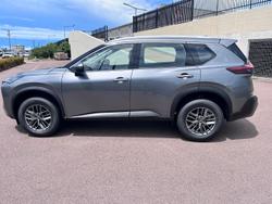 2025 Nissan
X-TRAIL ST