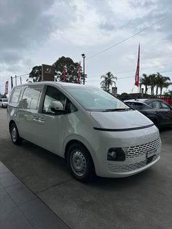 Hyundai Staria Load