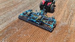 0 Farmet Softer Pro 800 Trailed Speed Disc BLUE