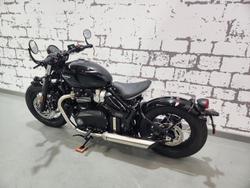2025 Triumph Bonneville Bobber Bobber Black