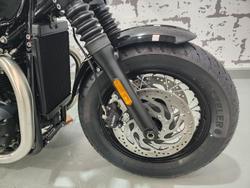 2025 Triumph Bonneville Bobber Bobber Black