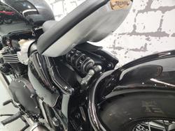 2025 Triumph Bonneville Bobber Bobber Black