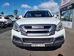 2018 Isuzu
MU-X LS-M