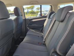 2018 Isuzu
MU-X LS-M
