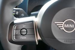 2024 MINI Countryman SE Favoured