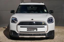 2024 MINI
Countryman SE Favoured