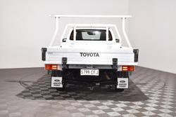 2020 Toyota
Hilux Workmate