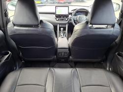 2022 Toyota
                Corolla Cross GXL