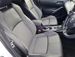 2022 Toyota
                Corolla Cross GXL