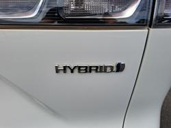2022 Toyota
                Corolla Cross GXL